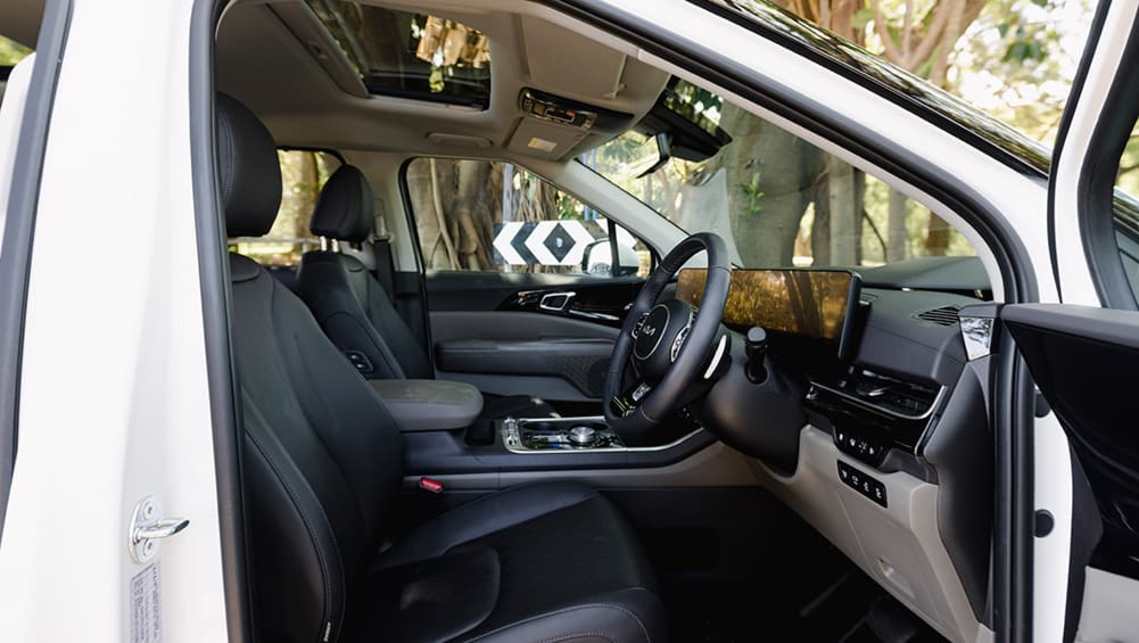 2025 Kia Carnival GT-Line (image: Dean McCartney)
