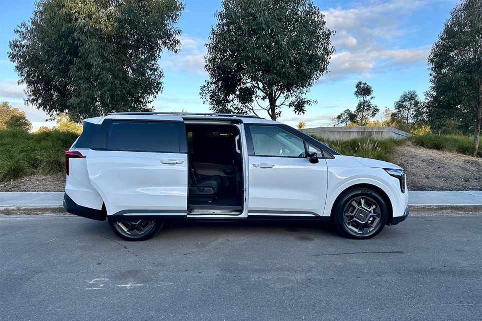 2024 Kia Carnival GT-Line Hybrid I Design