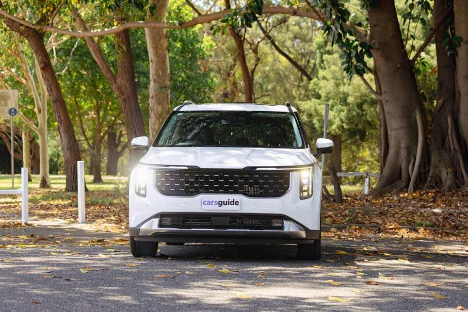2025 Kia Carnival GT-Line Hybrid (Image: Dean McCartney)