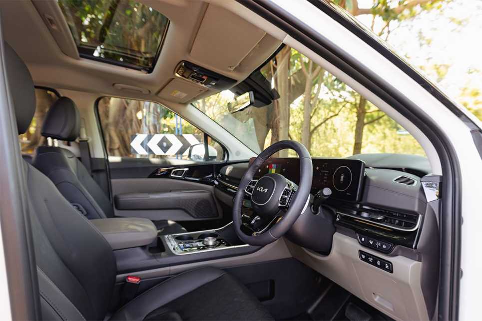 2025 Kia Carnival GT-Line Hybrid (Image: Dean McCartney)