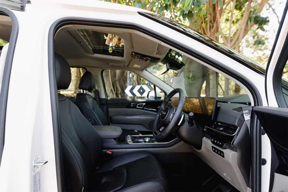 2025 Kia Carnival GT-Line Hybrid (Image: Dean McCartney)