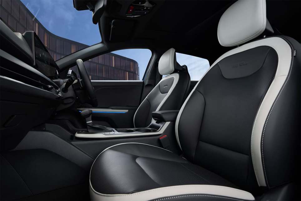 2025 Kia K4 GT-Line