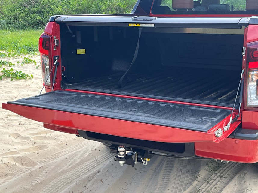 2025 Mazda BT-50 SP