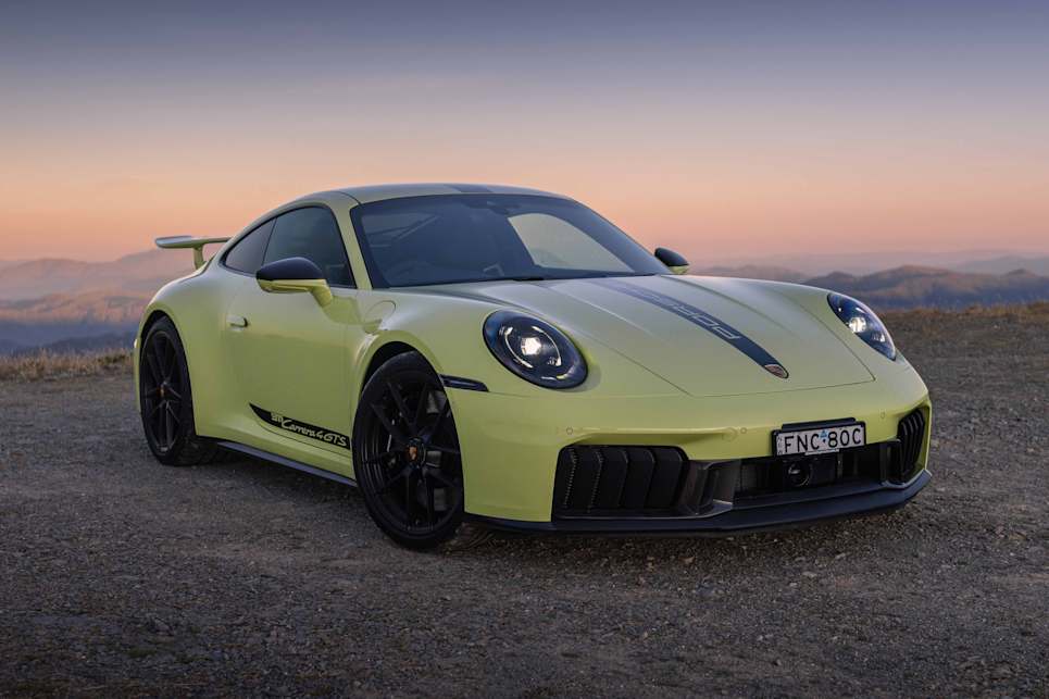 2025 Porsche 911