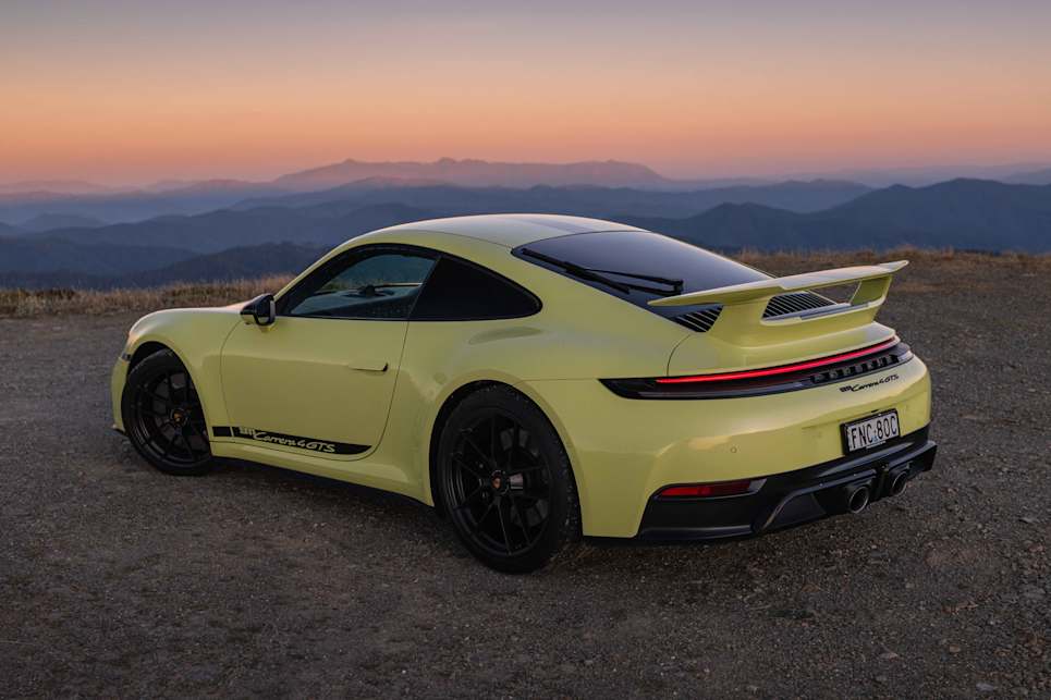 2025 Porsche 911