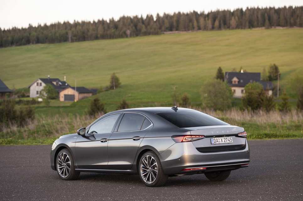 2025 Skoda Superb.