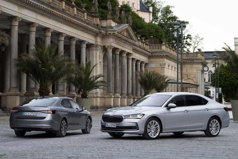 2025 Skoda Superb.