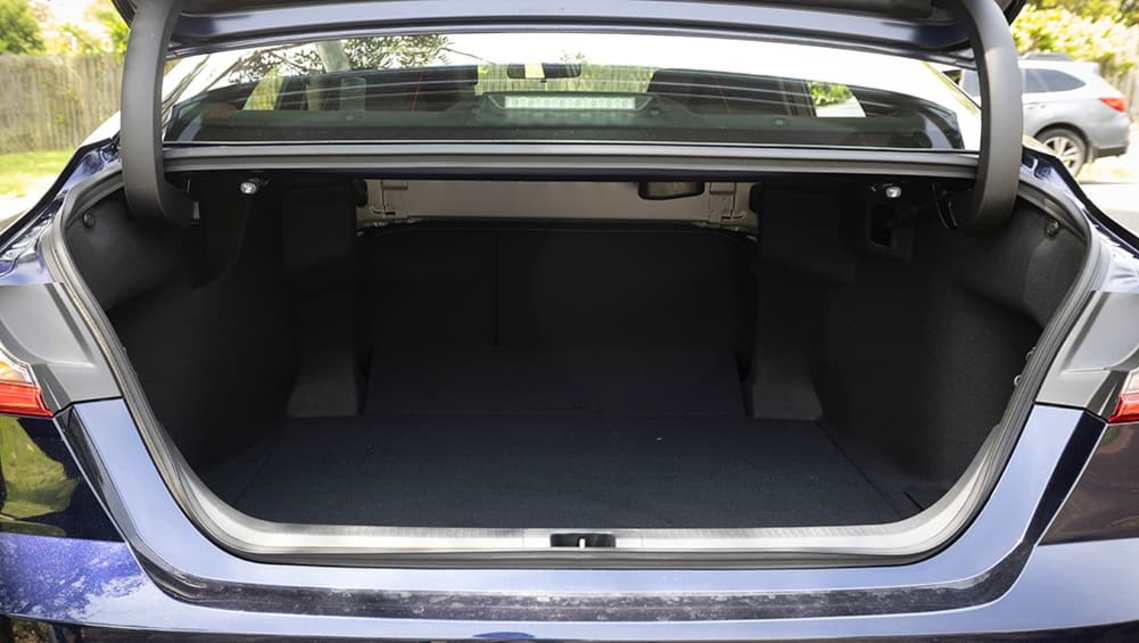 2025 Toyota Camry Ascent (image: Dean McCartney)