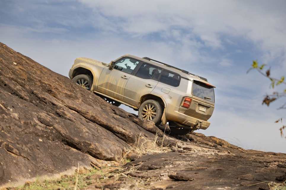 2025 Toyota LandCruiser Prado I Off-Road