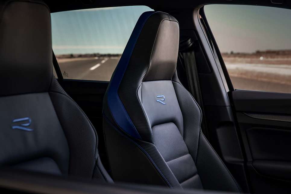 2025 Volkswagen Golf R Black Edition