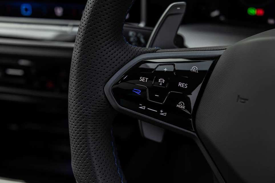 2025 Volkswagen Golf R Black Edition