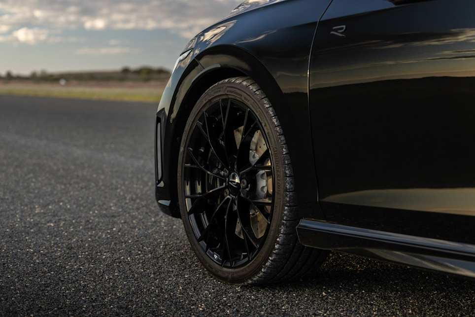 2025 Volkswagen Golf R Black Edition