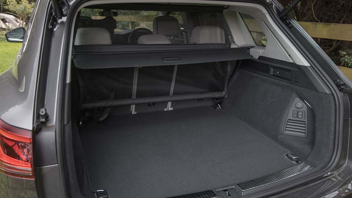 2025 Volkswagen Touareg 210TDI Elegance (image: Glen Sullivan)