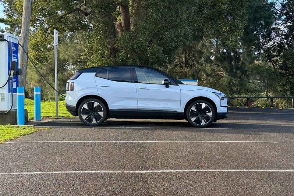 2025 Volvo EX30 Twin Motor Performance Ultra I Design