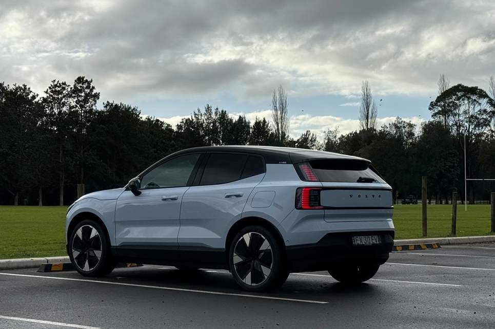 2025 Volvo EX30 Twin Motor Performance Ultra I Design