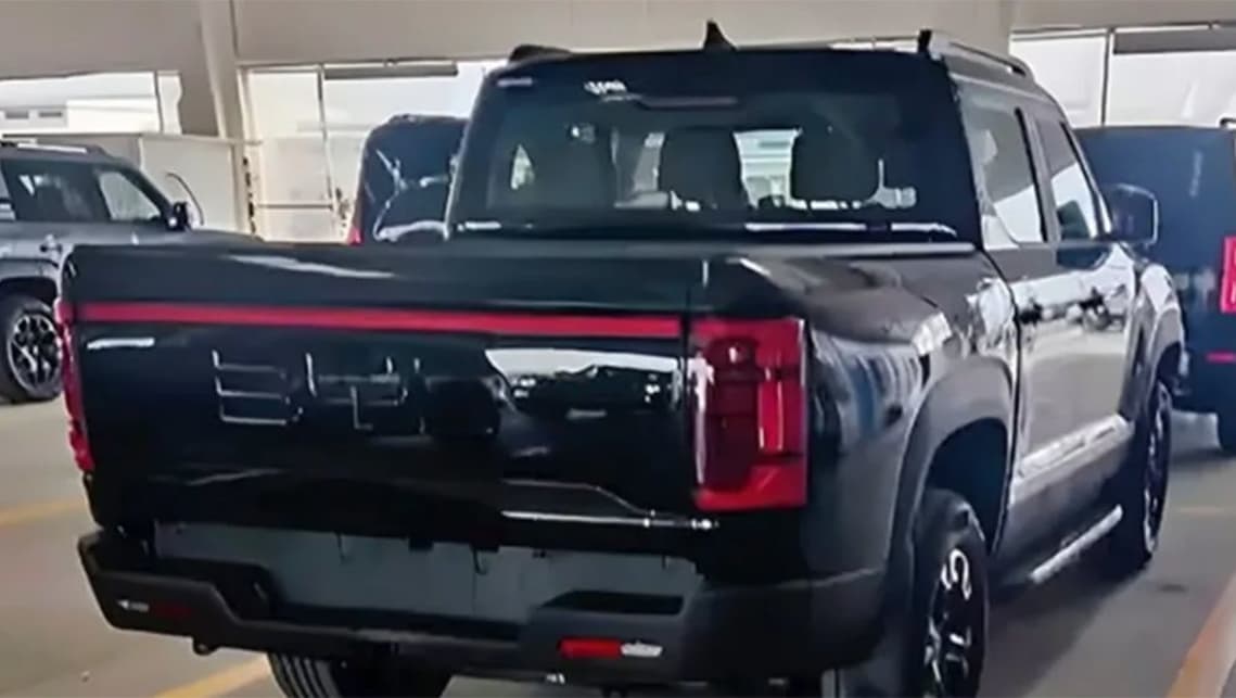 Rear of new BYD ute is conventional. (image: Canal Carros)