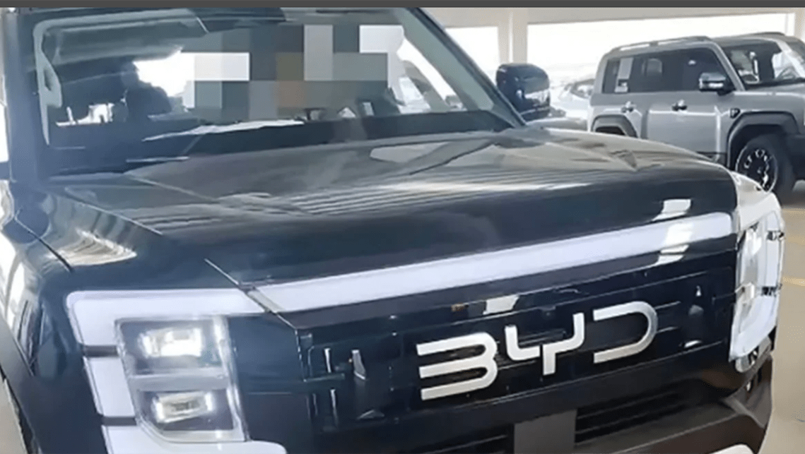 Ford-inspired nose of coming BYD ute is obvious. (image: Canal Carros)