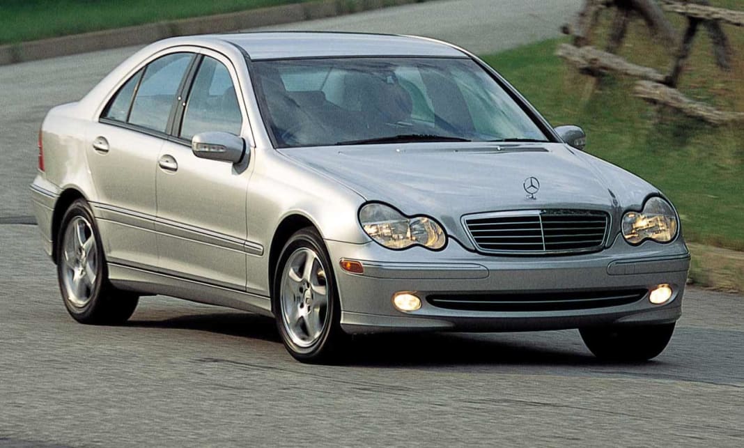2001 Mercedes-Benz C200.