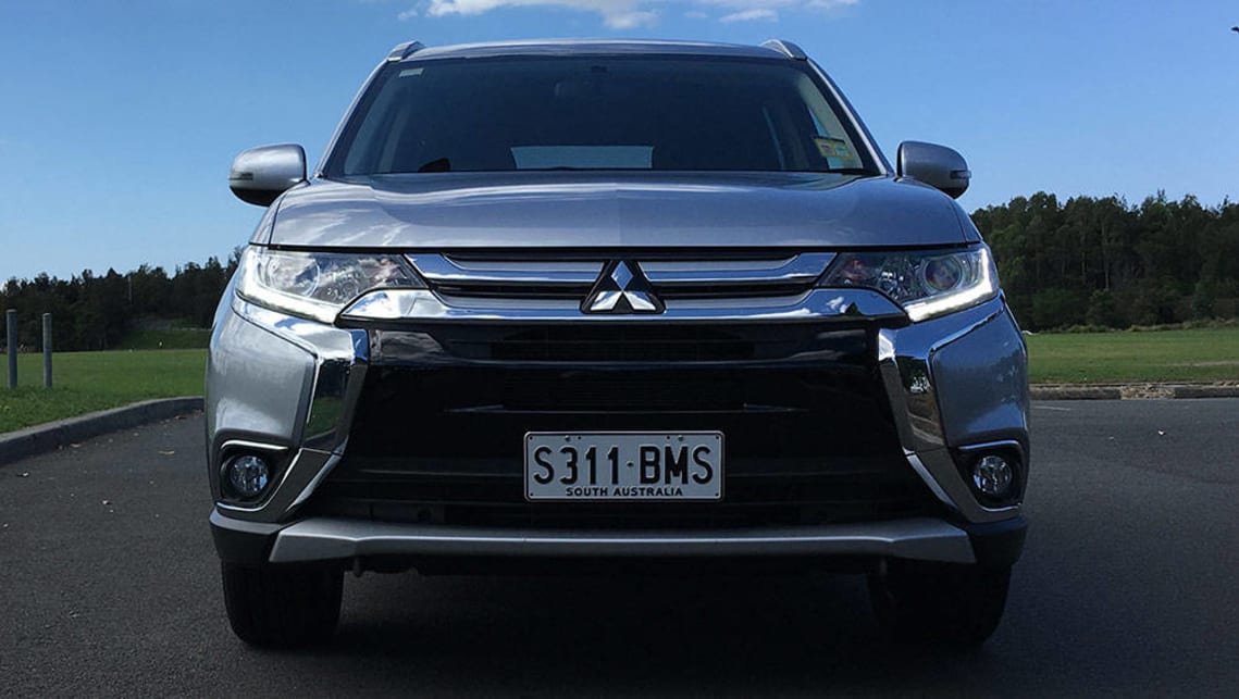 Mitsubishi phev shop 7 seater