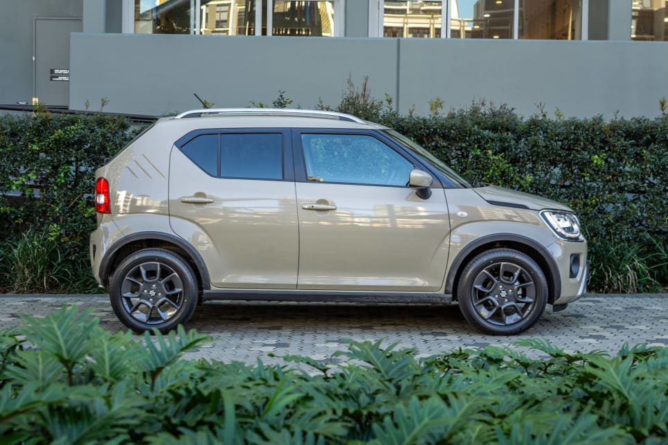 Our test car was finished in ‘Khaki Pearl Metallic’.