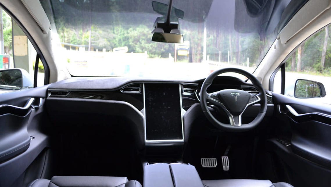 2017 tesla model x outlet interior