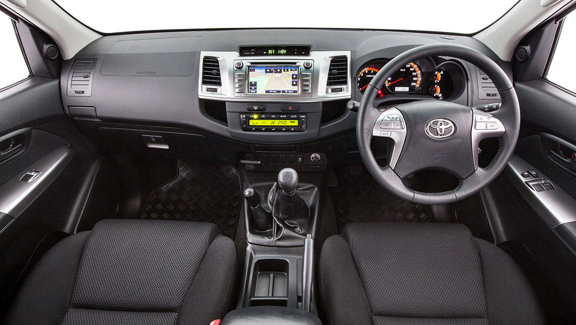 2014 Toyota Hilux SR5 4WD dual cab