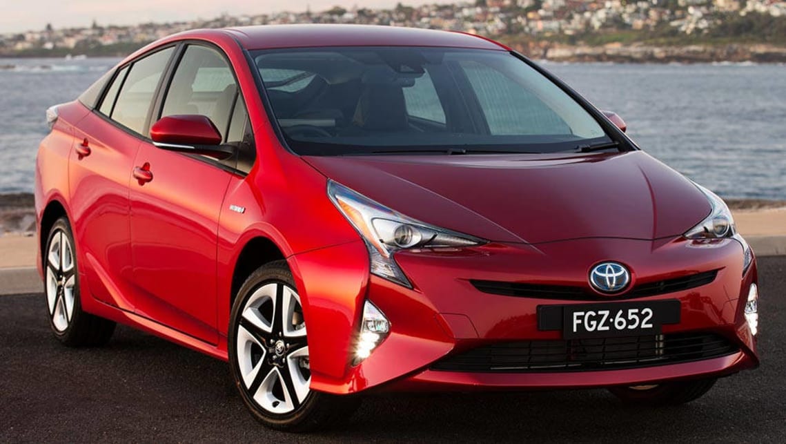 Toyota Prius i-Tech 2016 review | CarsGuide