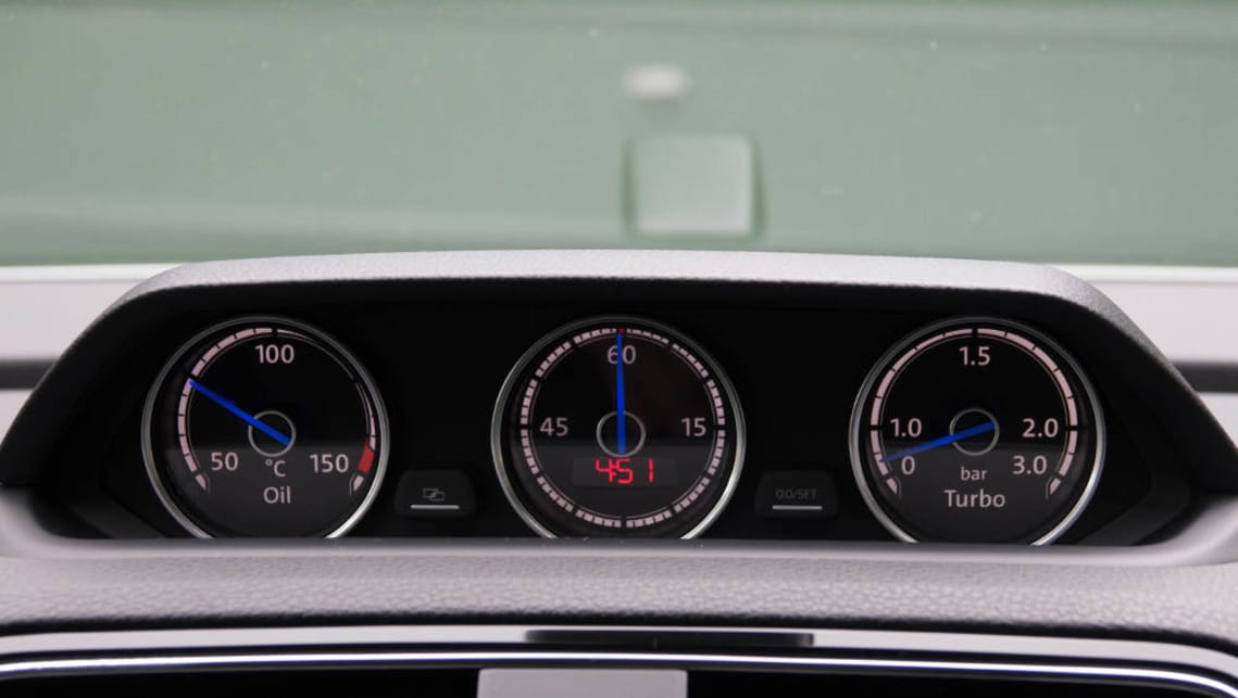 VW Scirocco R Mk III specs, 0-60, quarter mile, lap times 