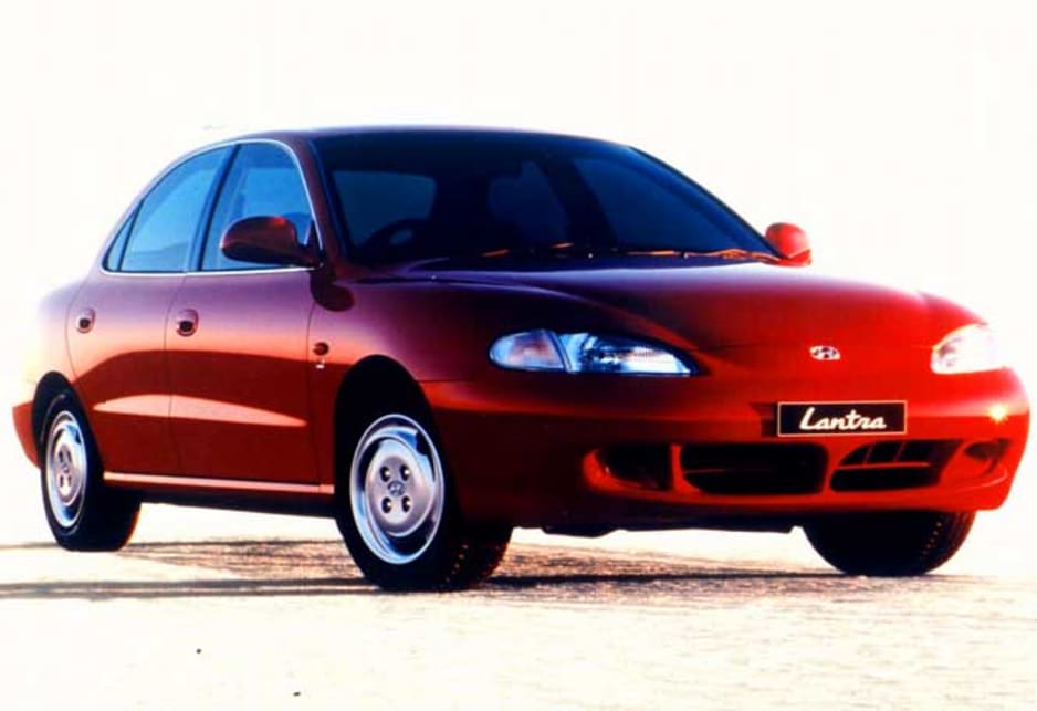1998 Hyundai Lantra sedan