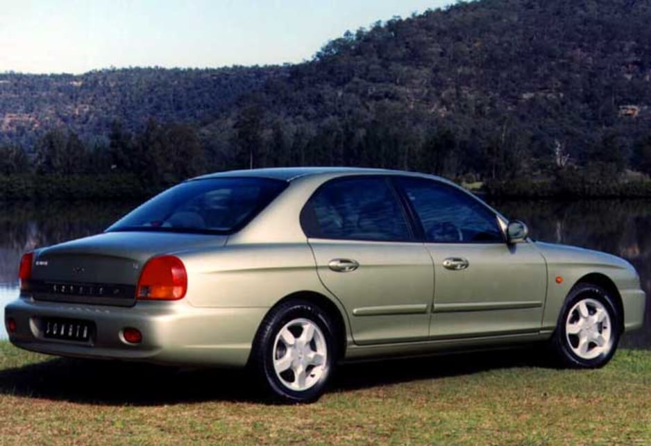 Used Hyundai Sonata review 19982000 CarsGuide