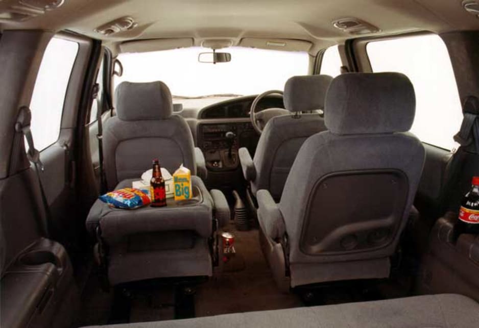 1999 Kia Carnival