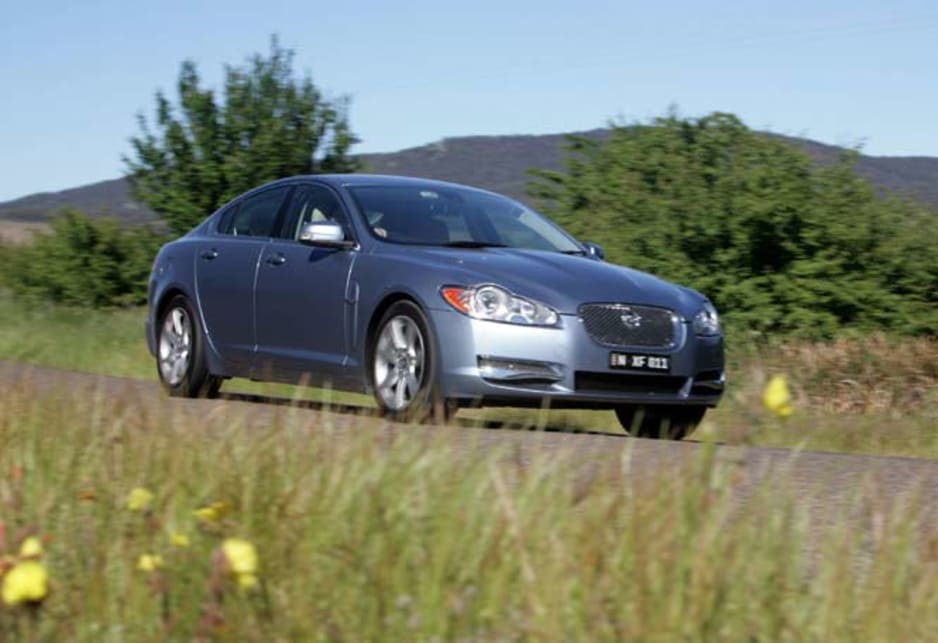 Jaguar XF Diesel - flowers
