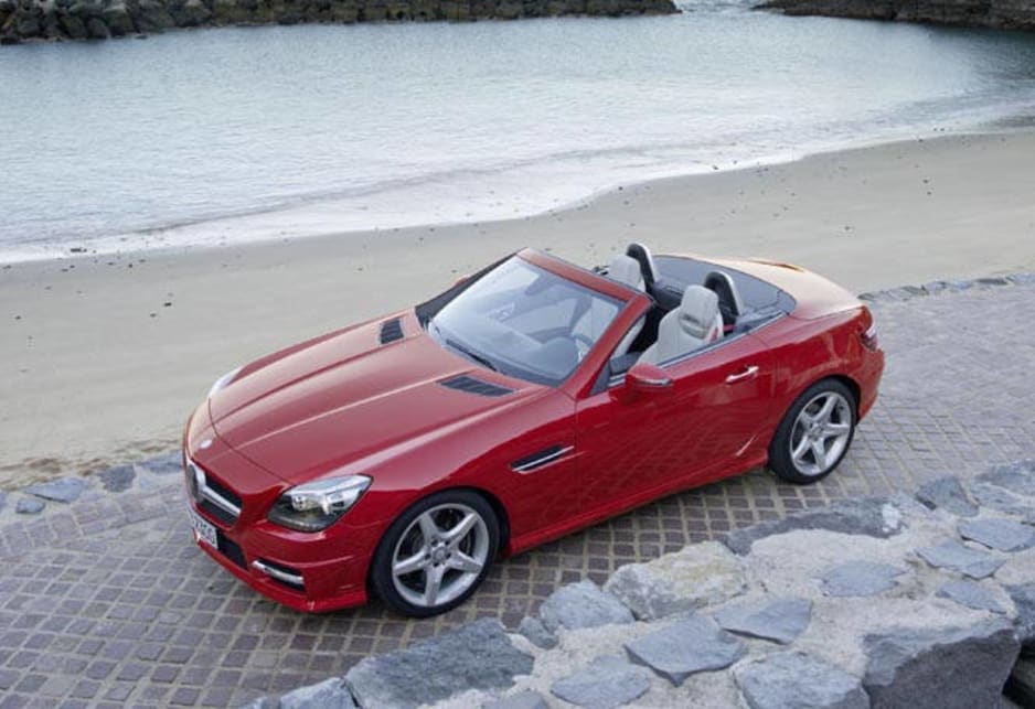 MercedesBenz SLK 200 của tiền đạo Công Vinh được rao bán 990 triệu tại Hà  Nội