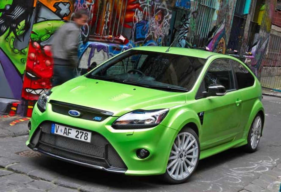  Reseña del Ford Focus RS 2010 |  CarsGuide