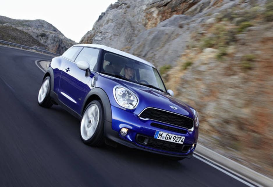 In signature Mini practice, there’ll be a host of colours combinations to pick for body, roof and side mirrors.