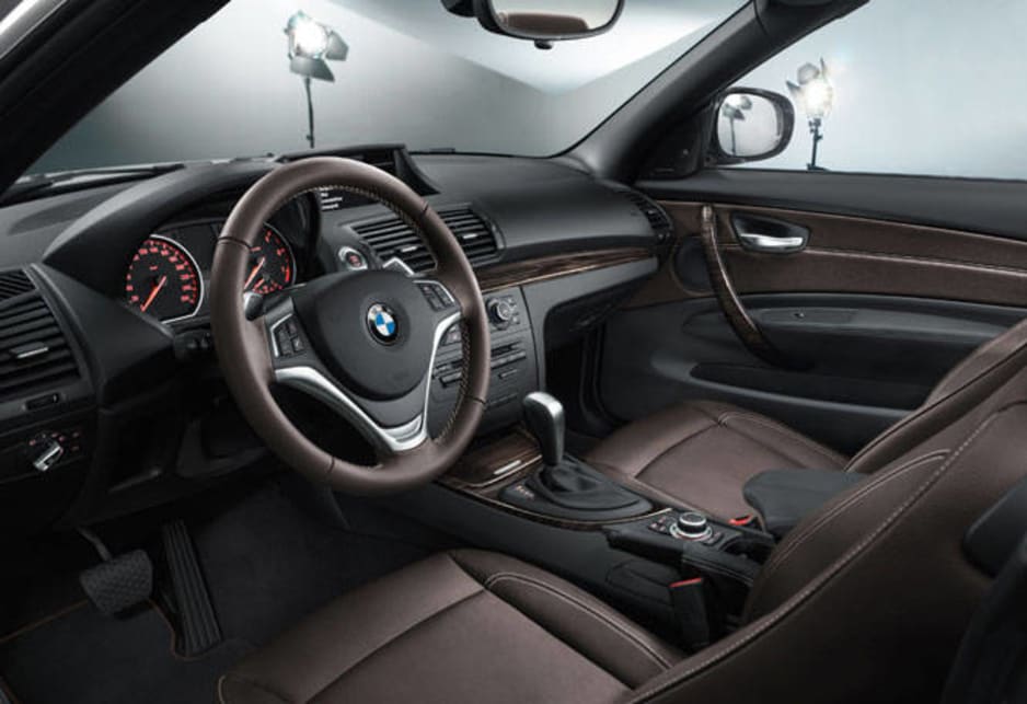 The interior boasts Boston leather upholstery in Tabacco with Platinum contrast stitching for the seats and steering wheel, fineline stream interior trim, door sill trims with Edition designation and anthracite roof liner for the 1 Series Coupe.