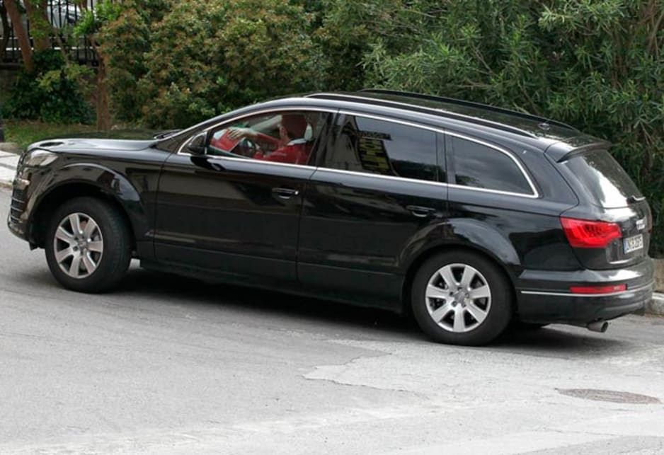 Audi Q7 spy shot.