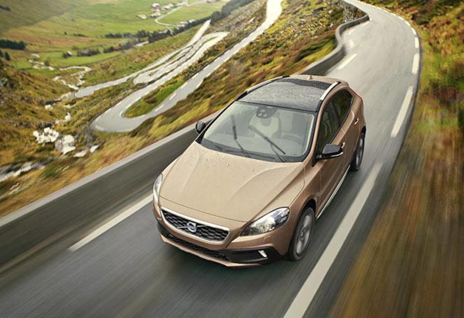 2013 Volvo V40 Cross Country road test - Overdrive