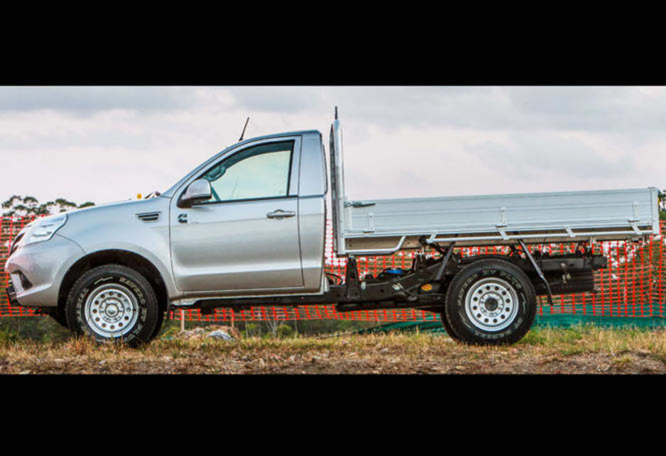 The single cab/chassis line-up is in 4x2 and dual range 4x4 spec' with the latter scoring more power and torque thanks to a retuned engine.
