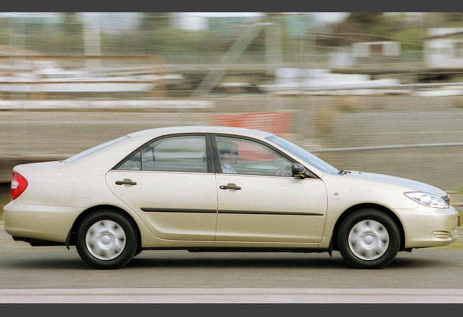 20513  Thông tin chi tiết xe Toyota Camry 24G 2002 cũ