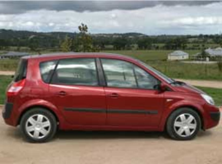 Renault Scenic 2005 review