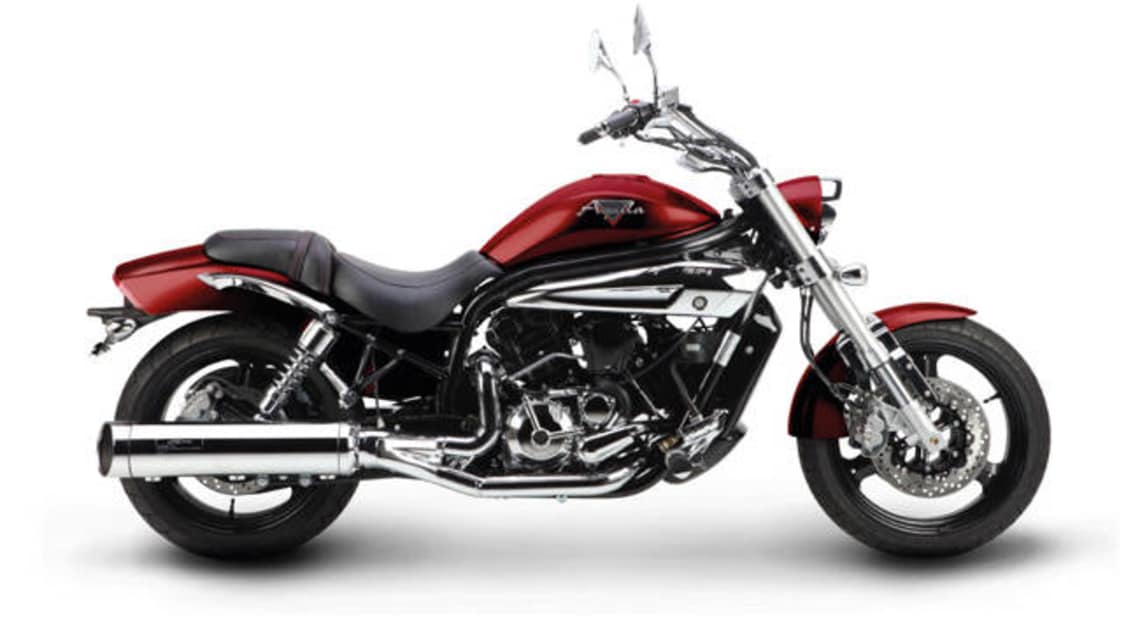 hyosung aquila 650 bobber