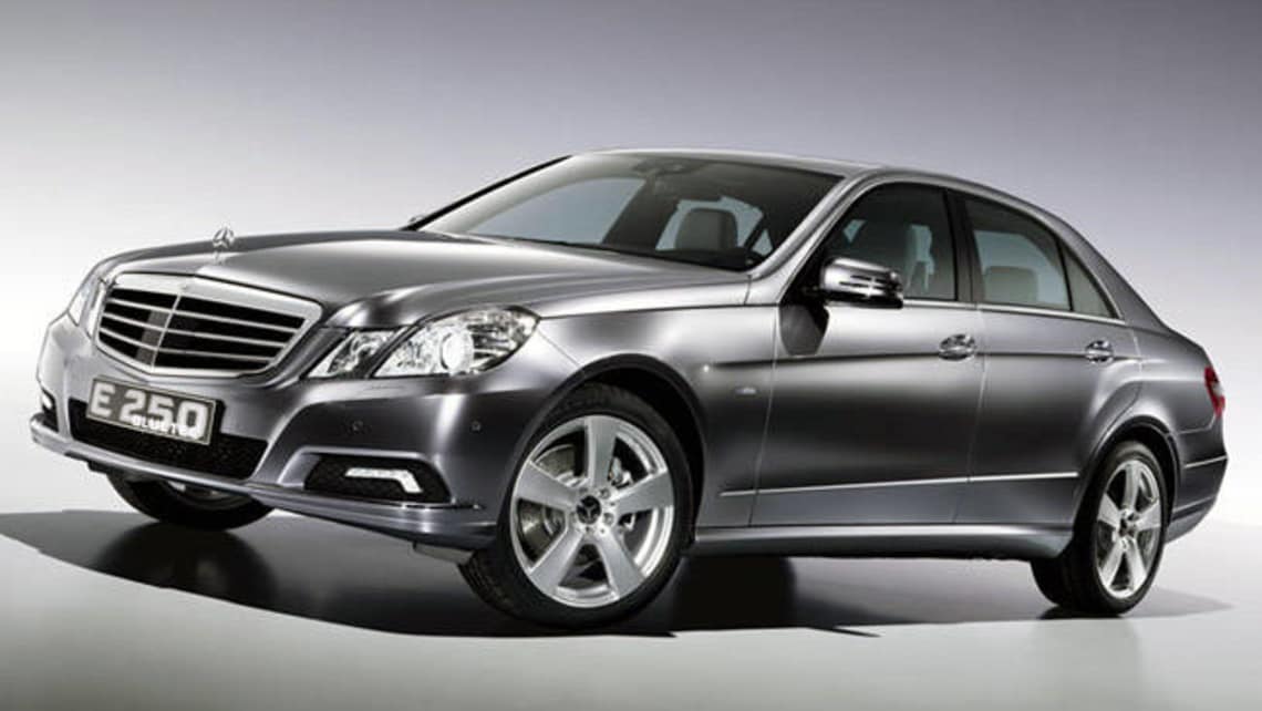 Trang thiết bị tiện nghi của chiếc xe Mercedes E250  Bảng Giá Mercedes   Chi tiết giá các dòng xe MercedesBenz Vietnam