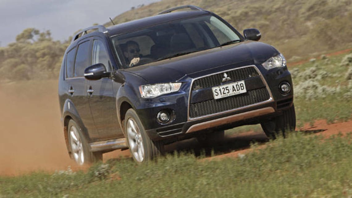 Used Mitsubishi Outlander Review 03 12 Carsguide