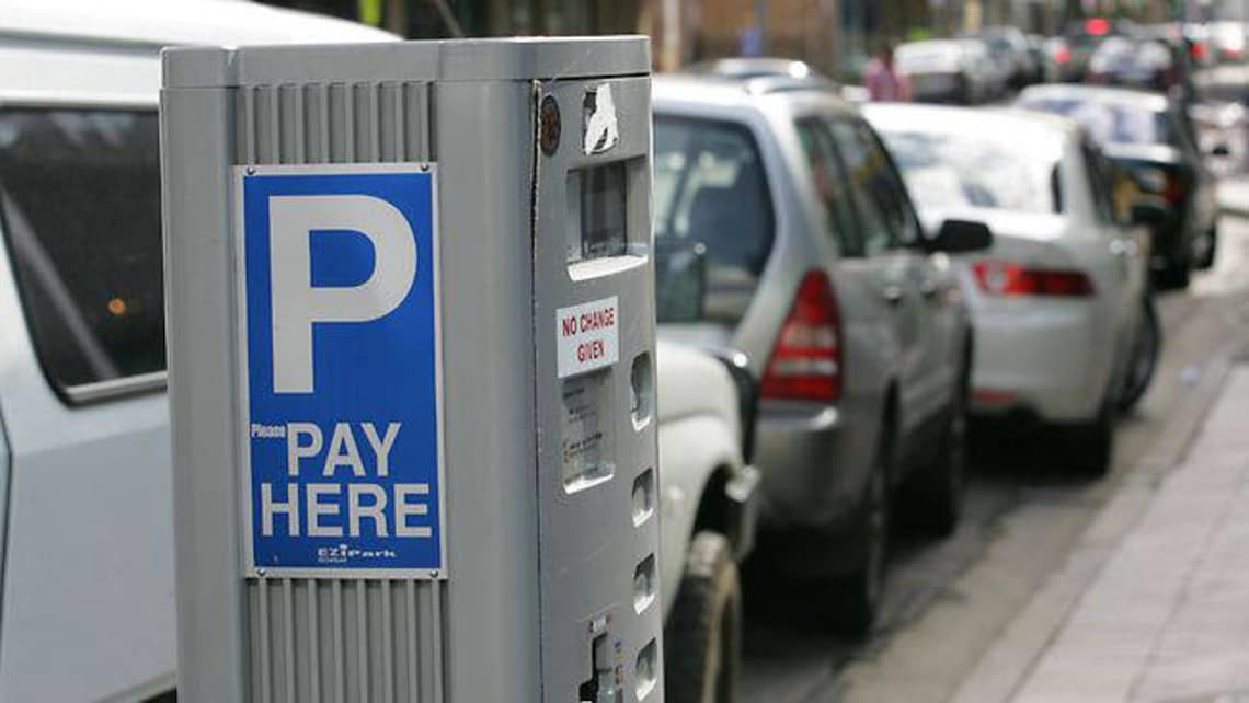 Нужна бесплатная парковка. Parking Fine. Pay parking. Paid parking. Паркомат логотип.