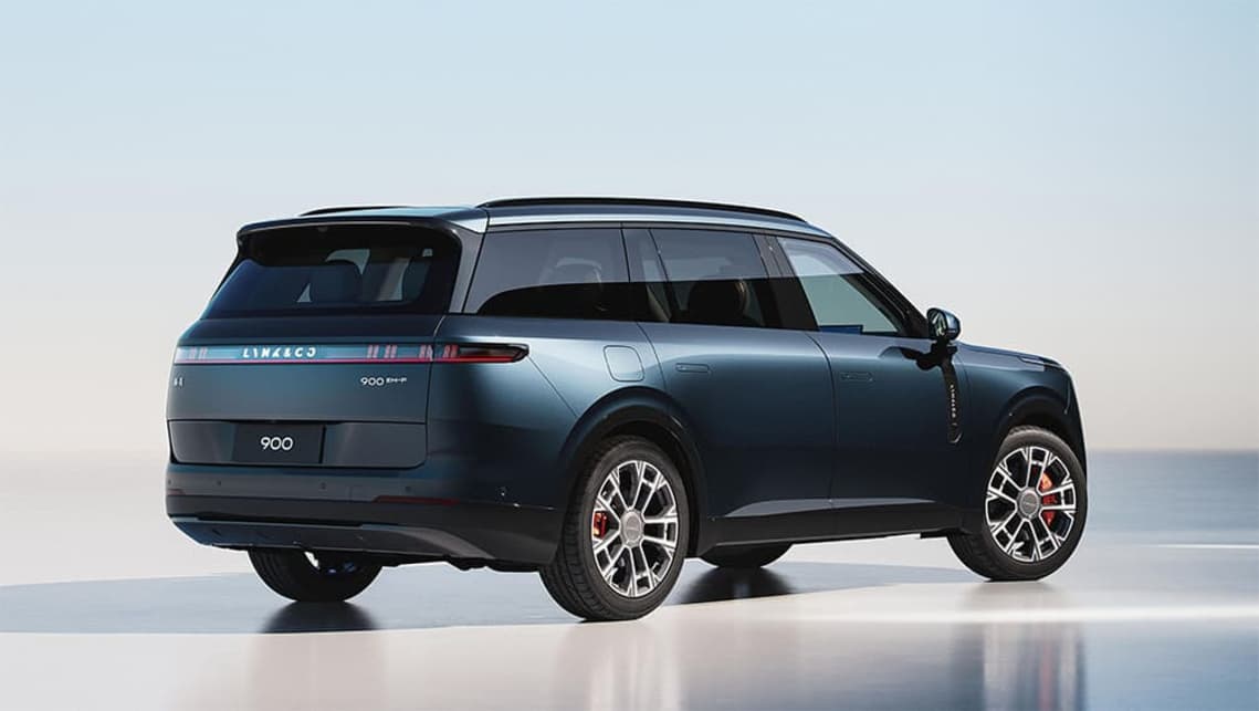 2025 Lynk & Co 900