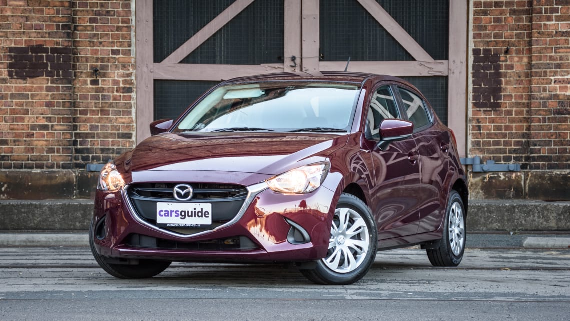 Revisión de Mazda 2 2019: Neo |  CarsGuide
