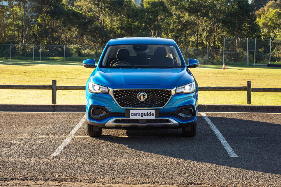 MG HS 2021 review Midsize SUV hunting RAV4, Sportage, CX5