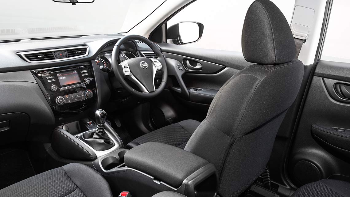2014 Nissan Qashqai Ti and TL interior