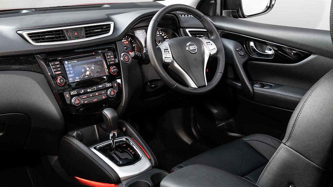 2014 Nissan Qashqai Ti and TL interior